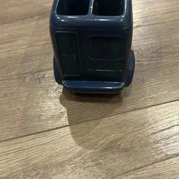 ❤️Host Picks❤️Pottery Barn Kids Blue School  Bus Pencil Box - Picture 6 of 7